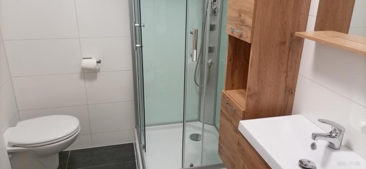 Apartment E1 - Gut Ausgestattete 3-Zimmerwohnung 68 Qm Fuer 1-5 Personen 2Xzz 1Xsc Grafenwohr Bagian luar foto